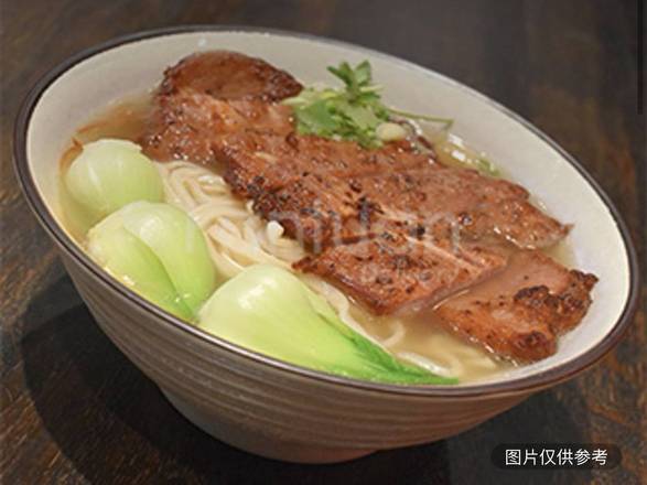 19. Pork Rib Noodle Soup 排骨汤面